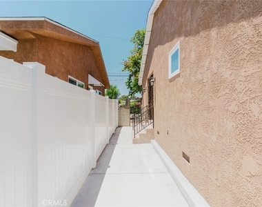13856 Runnymede Street - Photo Thumbnail 33