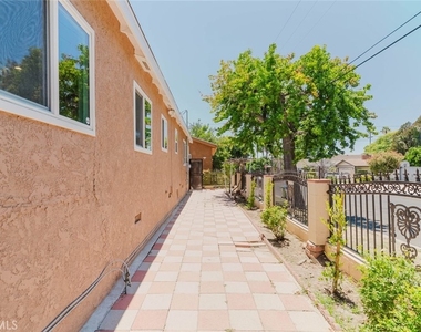 13856 Runnymede Street - Photo Thumbnail 34