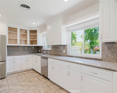 13856 Runnymede Street - Photo Thumbnail 13