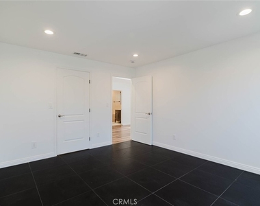 13856 Runnymede Street - Photo Thumbnail 19