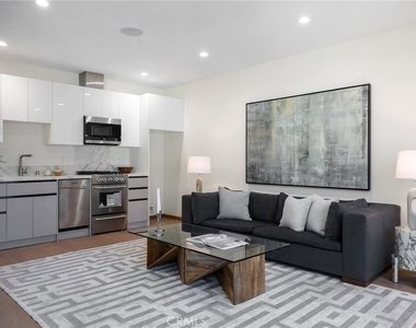 348 S Orange Drive - Photo Thumbnail 37