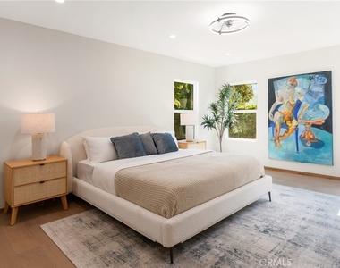 348 S Orange Drive - Photo Thumbnail 22