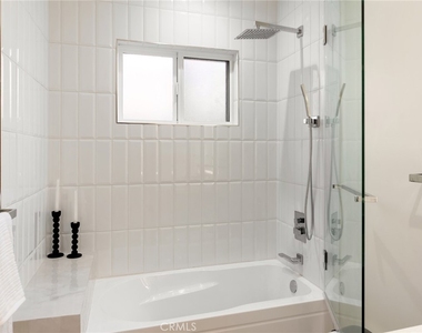 348 S Orange Drive - Photo Thumbnail 21