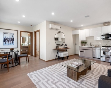 348 S Orange Drive - Photo Thumbnail 40