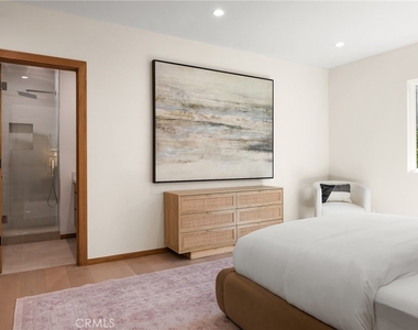 348 S Orange Drive - Photo Thumbnail 30
