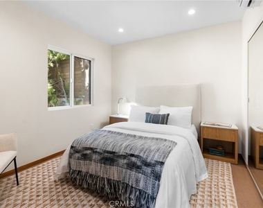 348 S Orange Drive - Photo Thumbnail 41