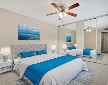 5540 Owensmouth - Photo Thumbnail 23