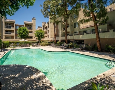 5540 Owensmouth - Photo Thumbnail 31
