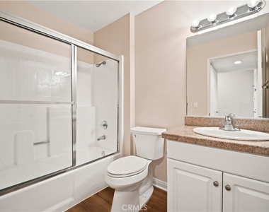 5540 Owensmouth - Photo Thumbnail 25