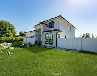 8065 Lloyd Avenue - Photo Thumbnail 22