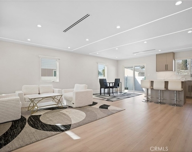 1239 N Reese Place - Photo Thumbnail 1