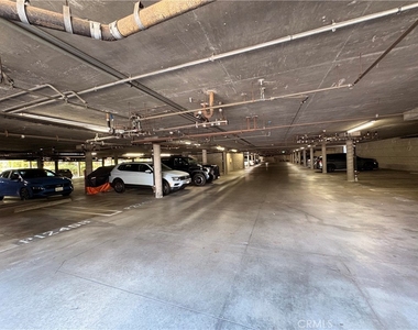 1418 Brett Place - Photo Thumbnail 12