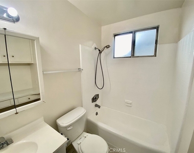 1115 S Wooster Street - Photo Thumbnail 10