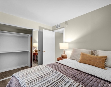 4337 Marina City Dr - Photo Thumbnail 30