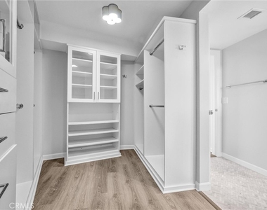 4337 Marina City Dr - Photo Thumbnail 24