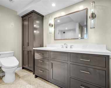 4337 Marina City Dr - Photo Thumbnail 22