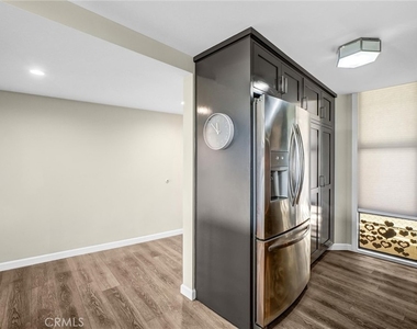 4337 Marina City Dr - Photo Thumbnail 5