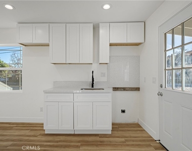 2006 E Lakeshore - Photo Thumbnail 11