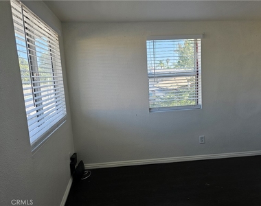 218 E 25th - Photo Thumbnail 10