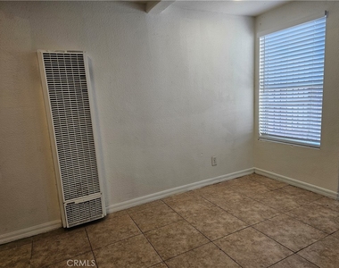 218 E 25th - Photo Thumbnail 6