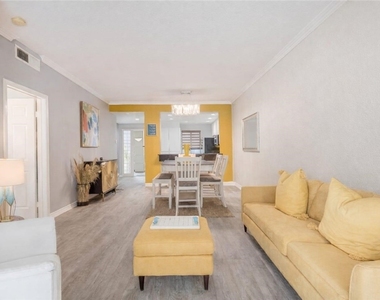 2233 Martin - Photo Thumbnail 6
