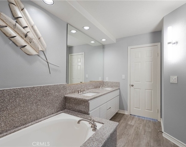 2233 Martin - Photo Thumbnail 12