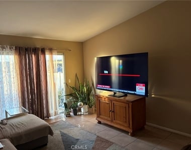 855 Tangerine Street - Photo Thumbnail 9