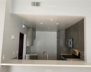 855 Tangerine Street - Photo Thumbnail 4