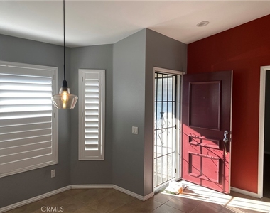 855 Tangerine Street - Photo Thumbnail 5