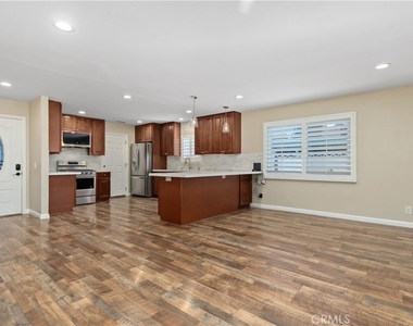 11792 Winton Street - Photo Thumbnail 12