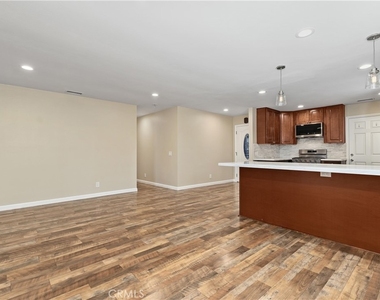 11792 Winton Street - Photo Thumbnail 14