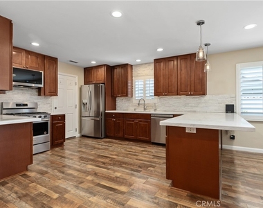 11792 Winton Street - Photo Thumbnail 7