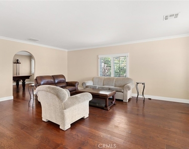 5081 Howard Avenue - Photo Thumbnail 10