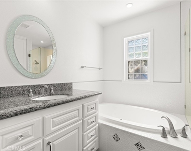 5081 Howard Avenue - Photo Thumbnail 24