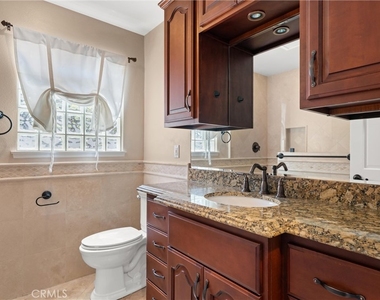 5081 Howard Avenue - Photo Thumbnail 18