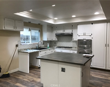 3058 Madison Avenue - Photo Thumbnail 16