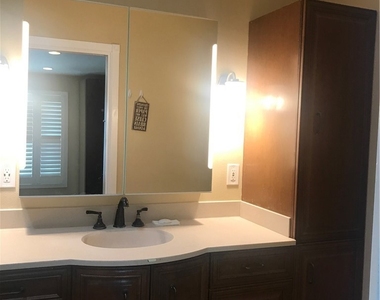 3058 Madison Avenue - Photo Thumbnail 32