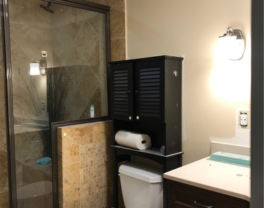 3058 Madison Avenue - Photo Thumbnail 21