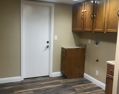 3058 Madison Avenue - Photo Thumbnail 26