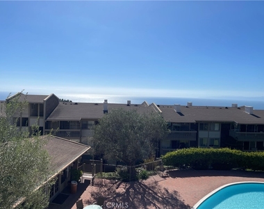 6542 Ocean Crest - Photo Thumbnail 1