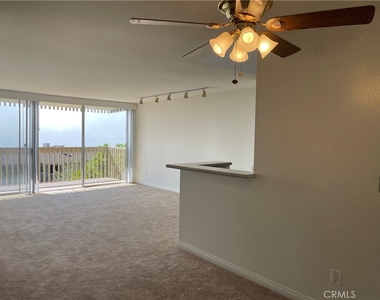 6542 Ocean Crest - Photo Thumbnail 8
