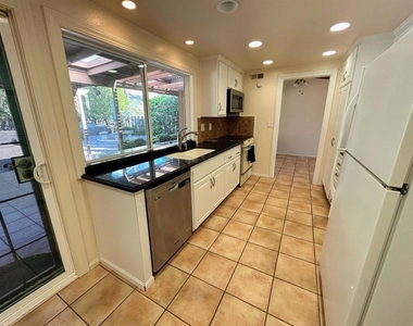 15150 Andorra Way - Photo Thumbnail 8