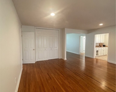 622 Indianapolis Avenue - Photo Thumbnail 13