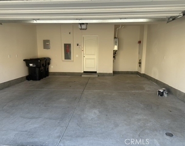 24131 Tuscany Avenue - Photo Thumbnail 11