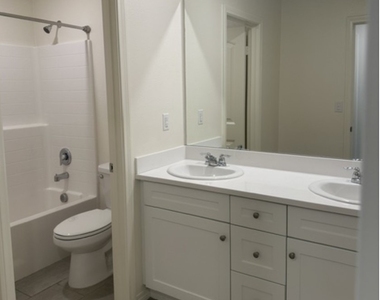 24131 Tuscany Avenue - Photo Thumbnail 9