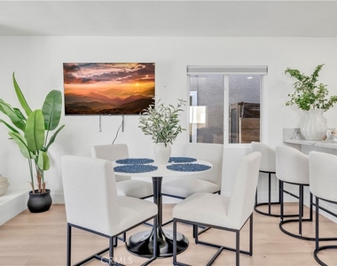 920 W Balboa - Photo Thumbnail 2