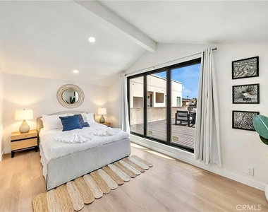 920 W Balboa - Photo Thumbnail 19