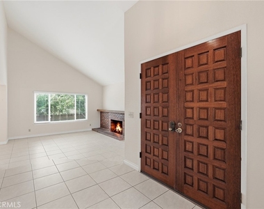 27371 Viana - Photo Thumbnail 1
