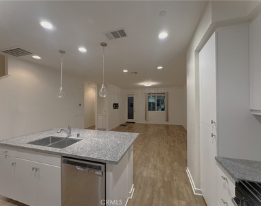 2710 Valor - Photo Thumbnail 14