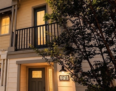 2710 Valor - Photo Thumbnail 1